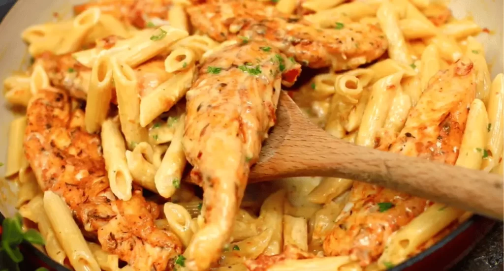 creamy garlic parmesan chicken pasta