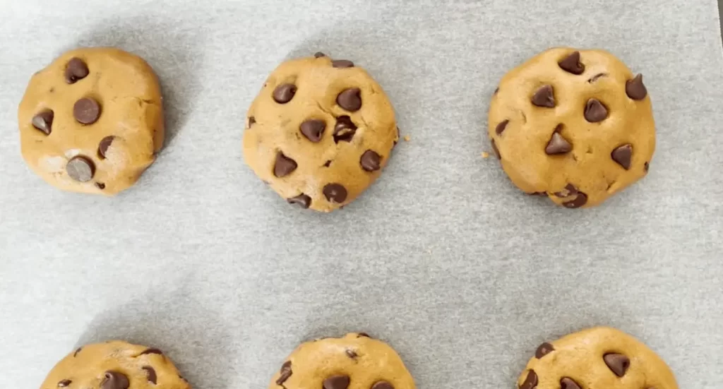 Low-carb protein cookies with a glass of milk